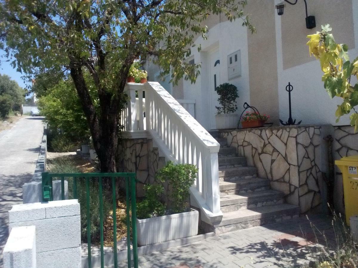 יזרה Apartman "Tatjana" מראה חיצוני תמונה